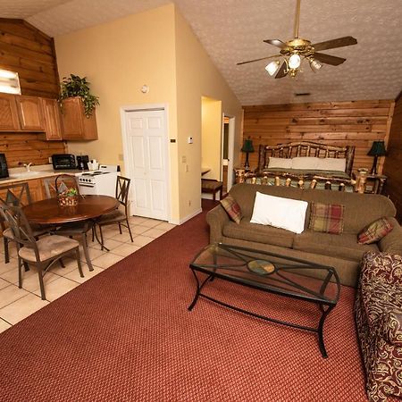Cabin Close To Parkway Rd With River View Pigeon Forge Ngoại thất bức ảnh