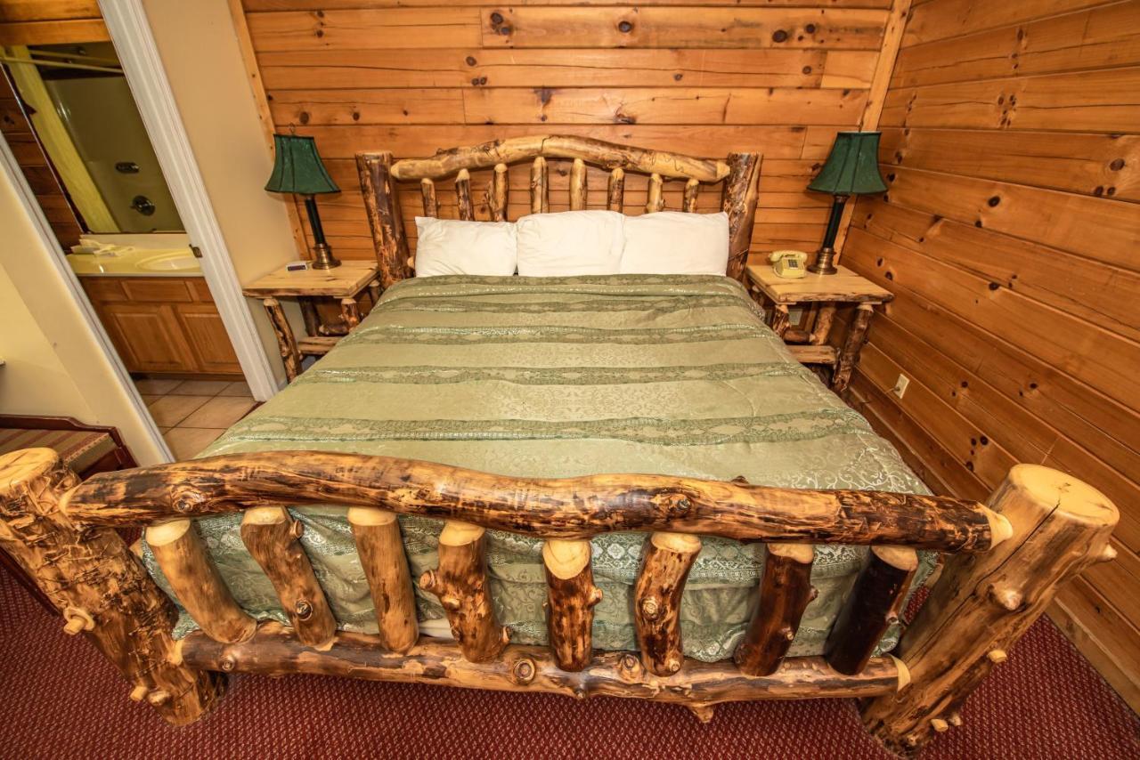 Cabin Close To Parkway Rd With River View Pigeon Forge Ngoại thất bức ảnh