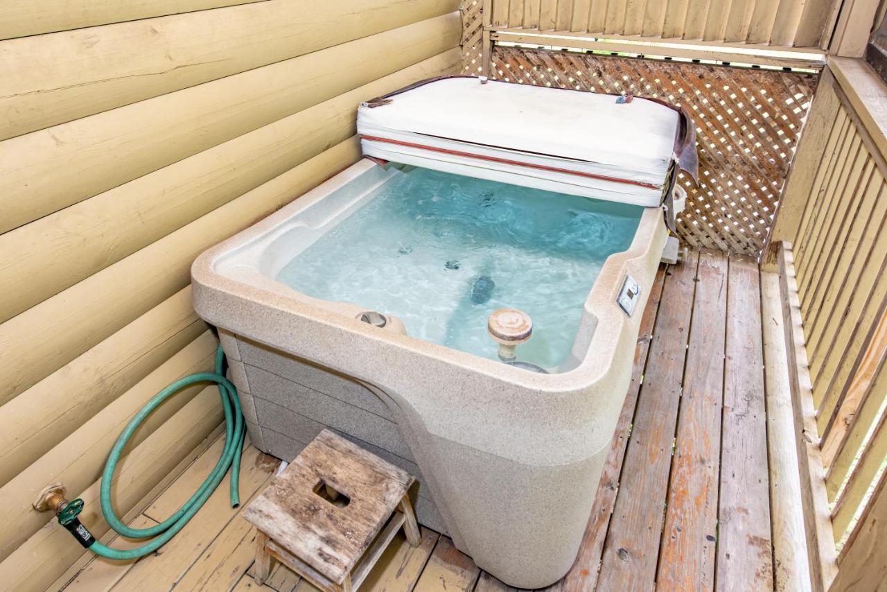 Cabin Close To Parkway Rd With River View Pigeon Forge Ngoại thất bức ảnh